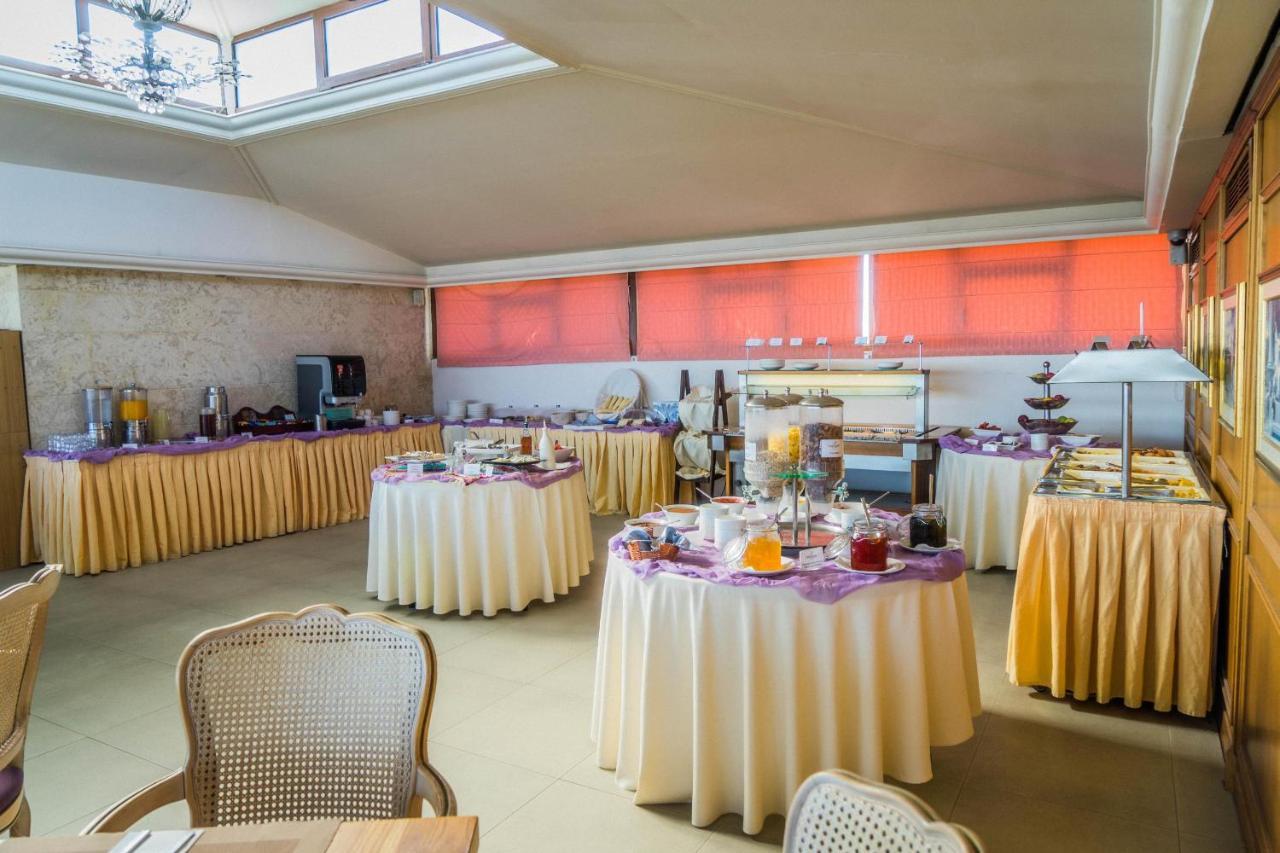 Castello City Hotel Heraklion  Bagian luar foto