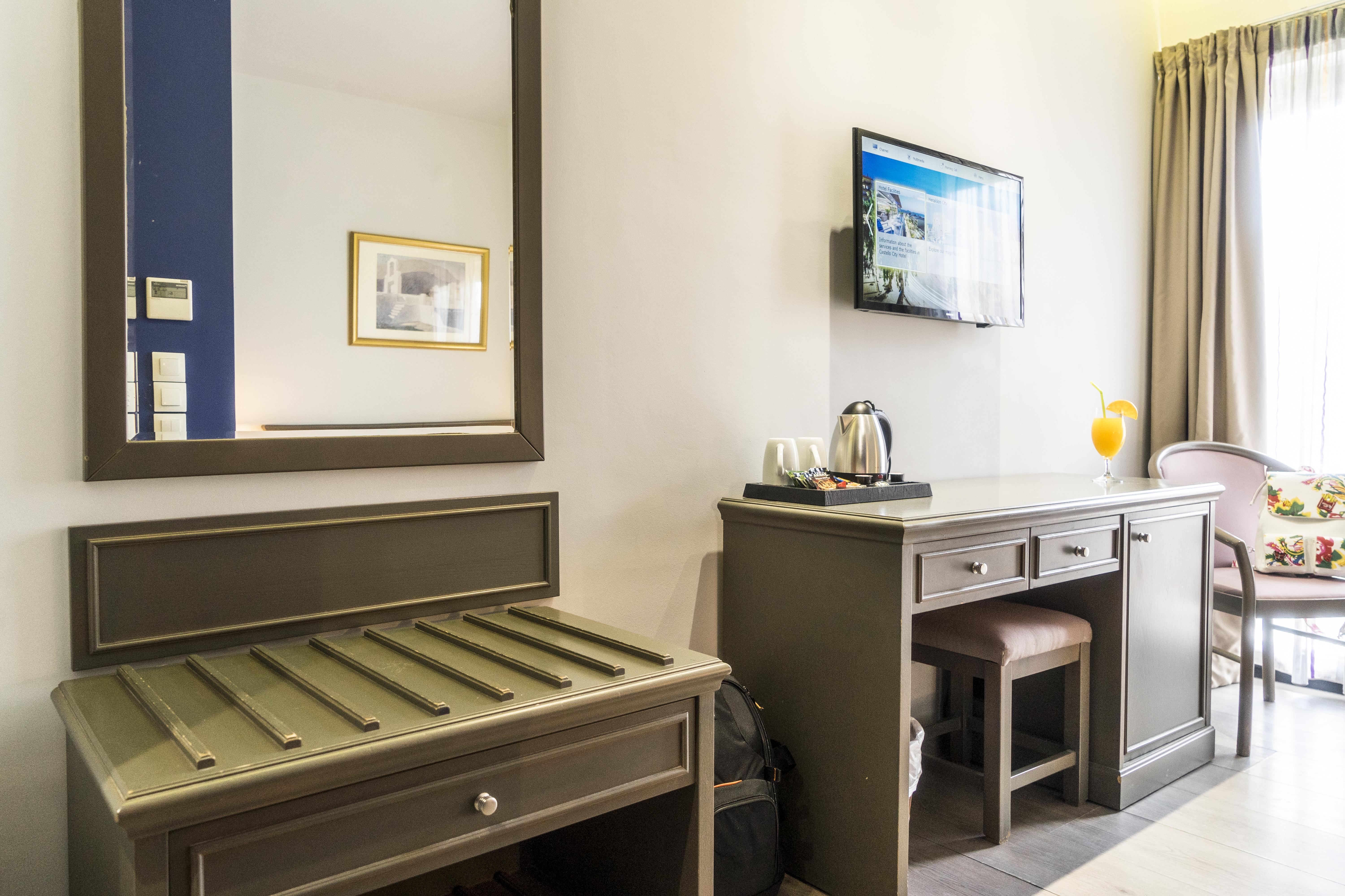 Castello City Hotel Heraklion  Bagian luar foto